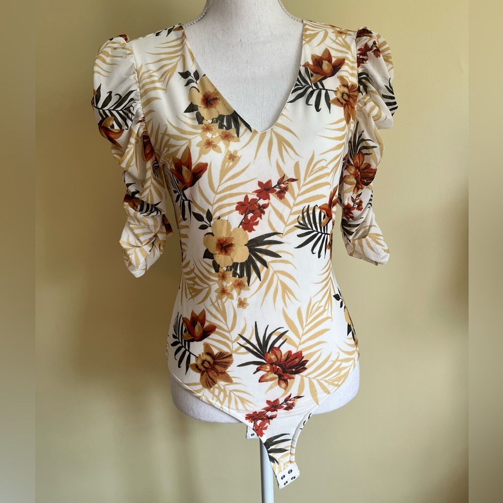 Floral V-Neck Ruched Sleeve Bodysuit Top